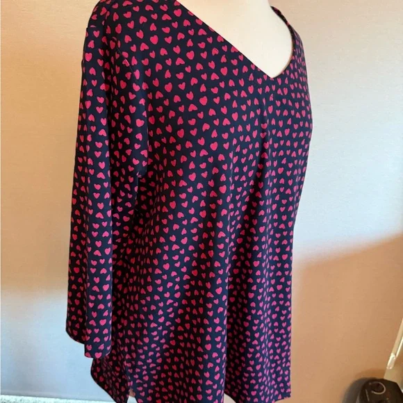 J. Jill Navy and Pink Heart V-Neck Tee - Picture 2 of 4